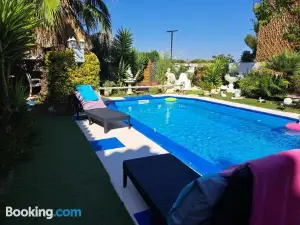 Suite-Junior -Villa HÉLÈNE - Montpellier Sud - aéroport- Piscine Privée-2mn des Plages