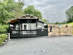 Pets Stay  Free  ,Studio Cottage near Nashville, TN