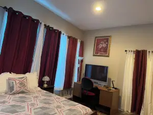 New,  charming, and spacious Troopers  Getaway/ 5 minutes to down town.