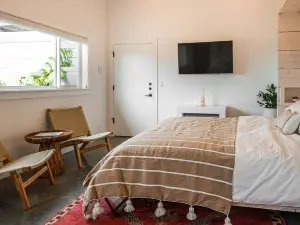 Surf Lodge