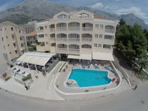 Aparthotel Milenij