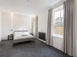 Modern Brixton Flat 4