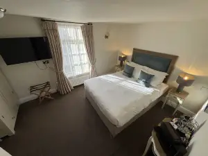 The Old Fourpenny Hotel