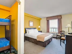 Super 8 by Wyndham Barrie South