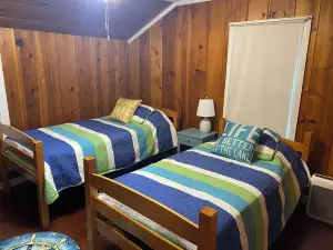 Lake George 2BR Hickory Hideaway