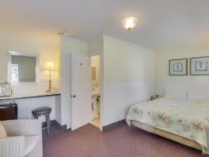 Falmouth Heights Motor Lodge