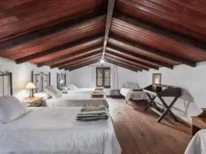 Casa Rural Higuera Morales