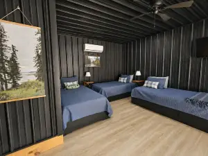 Hidden Jewell Studio Suite #3 - 3Bd/1BA Kitchenette & Washer/Dryer on Outlaws