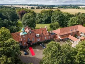 Sauntehus Castle Hotel