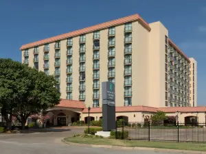 Embassy Suites by Hilton Tulsa I-44