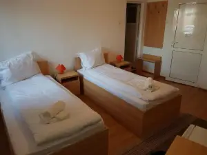 Piete Targuri Si Oboare