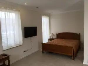 Großzügiges Appartement -Ruhig Und Doch Zentral