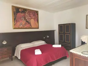 Hotel Company