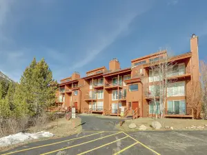 Colorado Retreat - Heated Pool Access, Near Skiing
