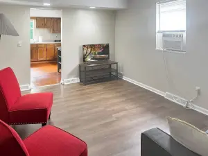 Ideal 2BR/1BA Apartment: Near IUP & More!