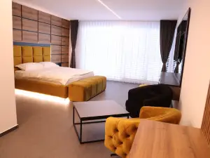 Rhein Suites