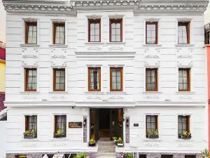 Maritime Hotel
