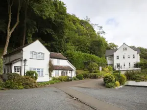 Cottage in the Wood