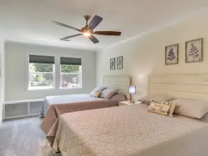 Lakefront Mccormick Retreat w/ Patio & Views