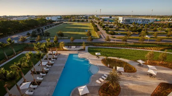 Legacy Hotel at Img Academy