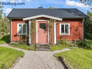 Holiday Home Bredasjö by Interhome