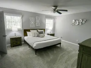 Beautiful 3 BD/2 BA Home with Ping-Pong, Arcade, Grill, and 2 Dining Rooms