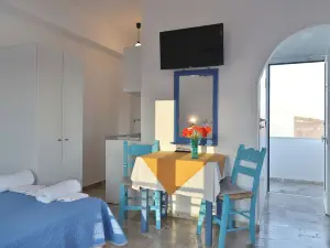 Helios Studios & Apartments