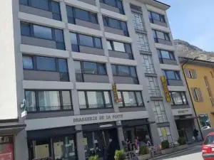 Hôtel de la Poste Martigny - City Center