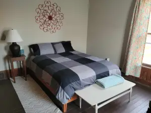 Liberty View  Lovely one bedroom apartment. Great for traveling workers.