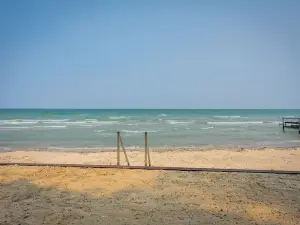 Summer Place, a Vibrant Rental on Lake Huron