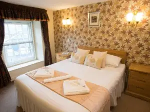 Radstock Hotel Near Bath