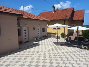 Leda Apartmani