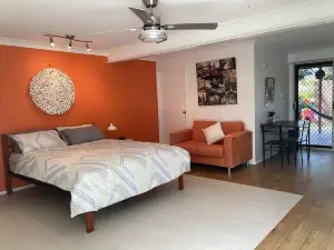 JJ’s Nest near Boyne River & Beach