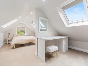 Modern Serenity in Langley Vale
