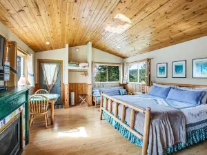 Deer Harbor Cottages