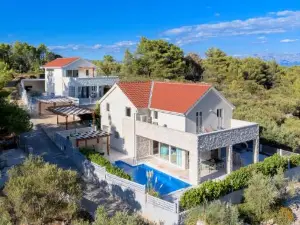 Villa Anouk