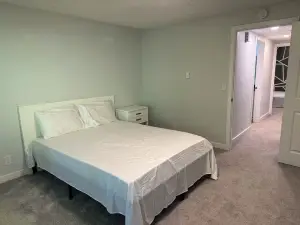 Forest Retreat ~ Serene & Secluded 2-bedroom apartment with WiFi in Edmonds