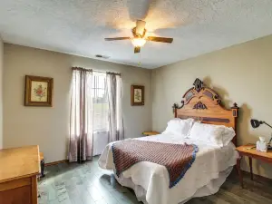 Hiking Nearby! Mountain-view Home Outside ABQ