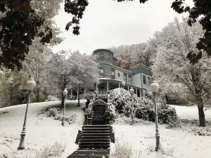 Mont Rest Inn