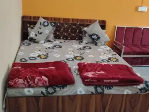 Kaku's Krishnabagh palace