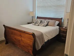 Family-sized condo with boat slip, games room, Gym & deck, pool & hottub.