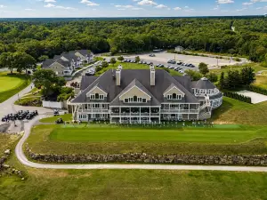 The Cape Club Resort