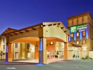 Holiday Inn Express & Suites WILLOWS by IHG