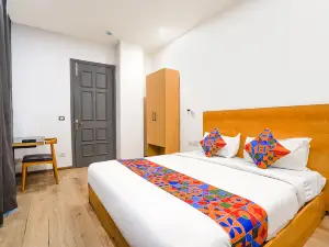 Via the Luxe Inn