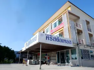 Crystal Place Prathai