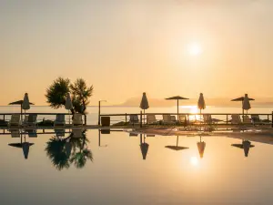 Iolida Beach by Smile Hotels（イオリダビーチ バイ スマイルホテルズ）