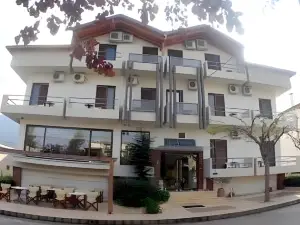 Hotel Prigipikon Suites and Sofites