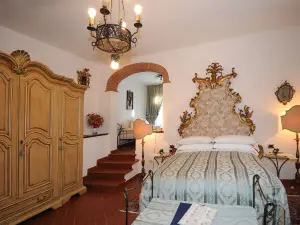 Palazzo Tarlati - Hotel de Charme - Residenza d'Epoca