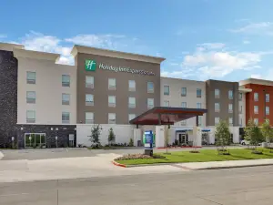 Holiday Inn Express & Suites PLANO - THE COLONY by IHG