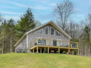 Keuka Lake Retreat Steps From Marina!